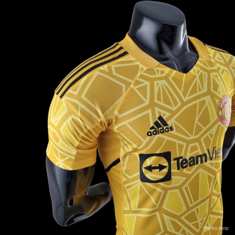 Player Version 22/23 Manchester United Yellow Goalkeeper